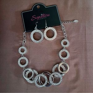 NWT Zi Signature Collection by Paparazzi Jewelry Set